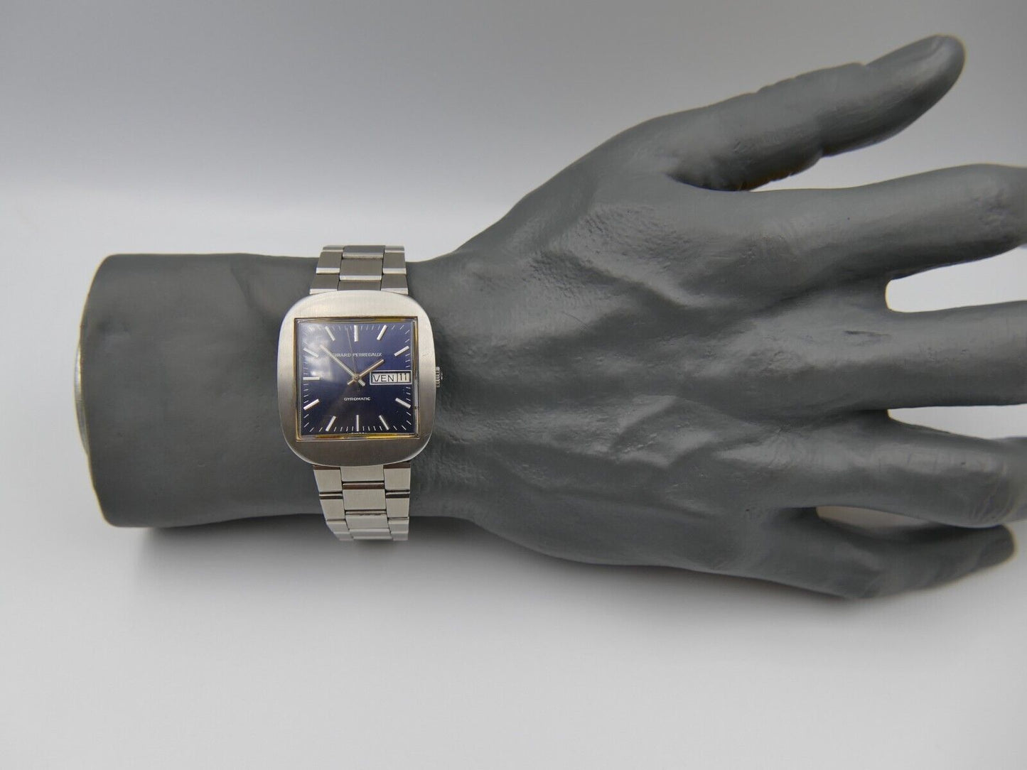 70's N.O.S vintage watch mens Girard Perregaux gyromatic automatic 34.5mm blue