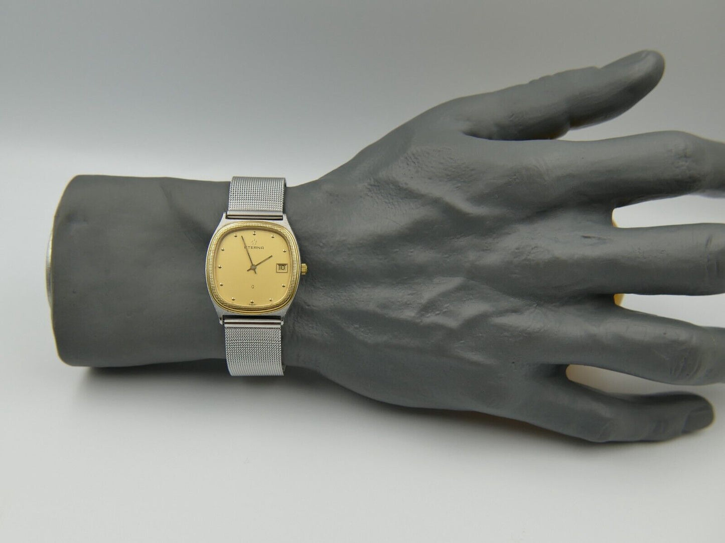 80's vintage watch mens Eterna ref. 122.2122.46 quartz Eta 955.411 steel & gold