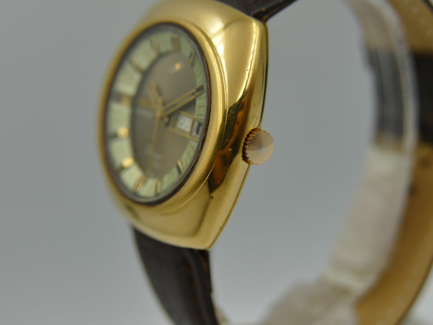 70's vintage watch mens Enicar Sherpa 320 ref 167-10-01 automatic cal. AR 167