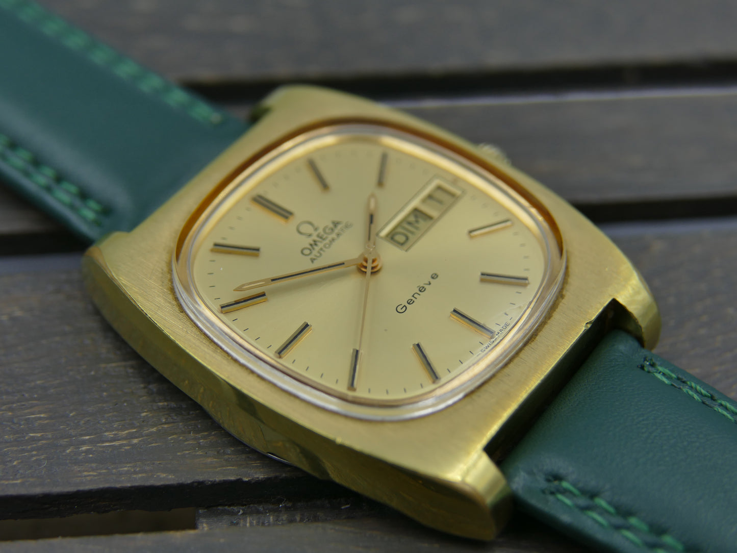 70's vintage watch mens Omega Geneve automatic cal. 1022 ref 166.0190 gold pl