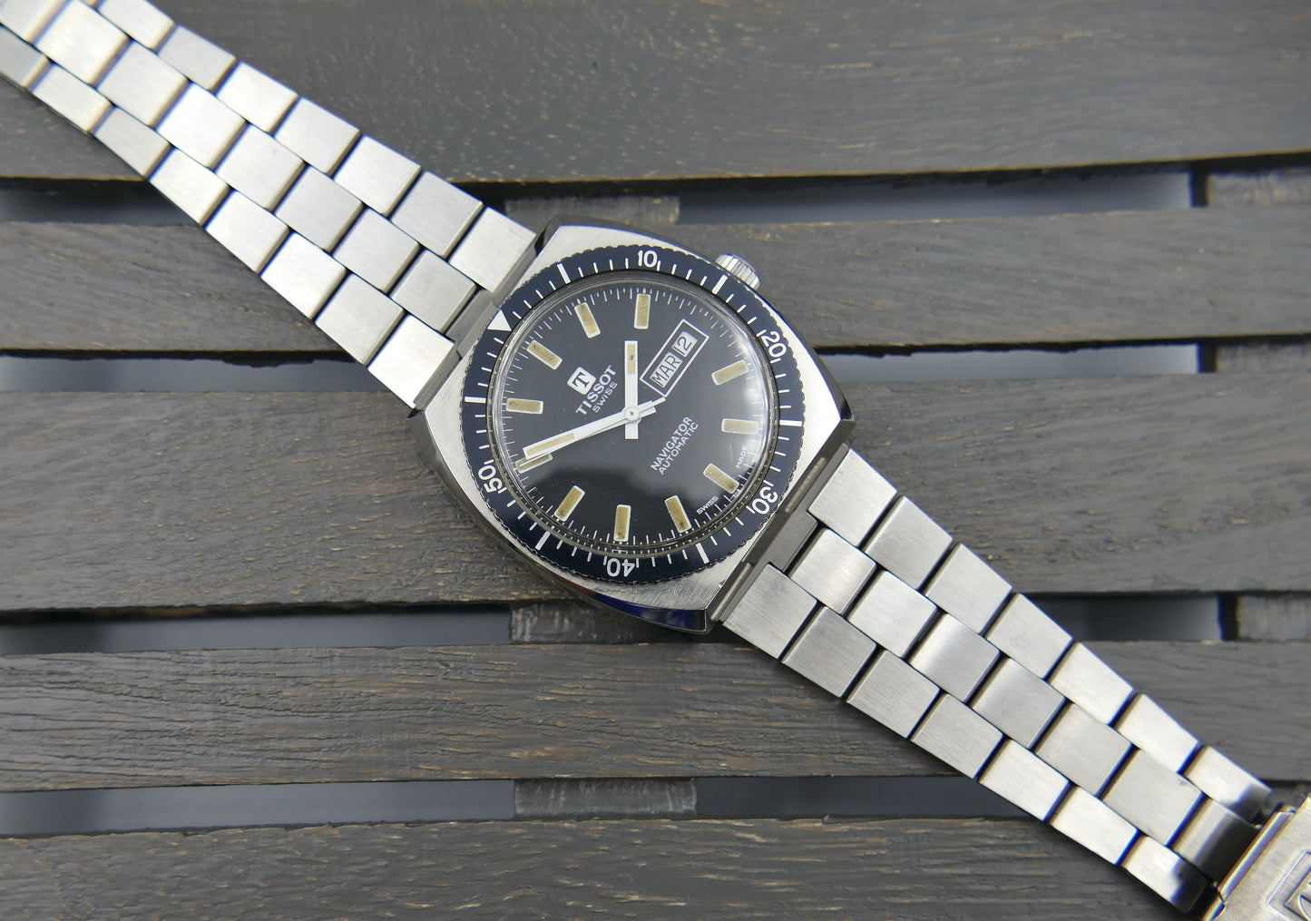 70s vintage watch mens diver Tissot Navigator ref 46916 automatic cal. 2571