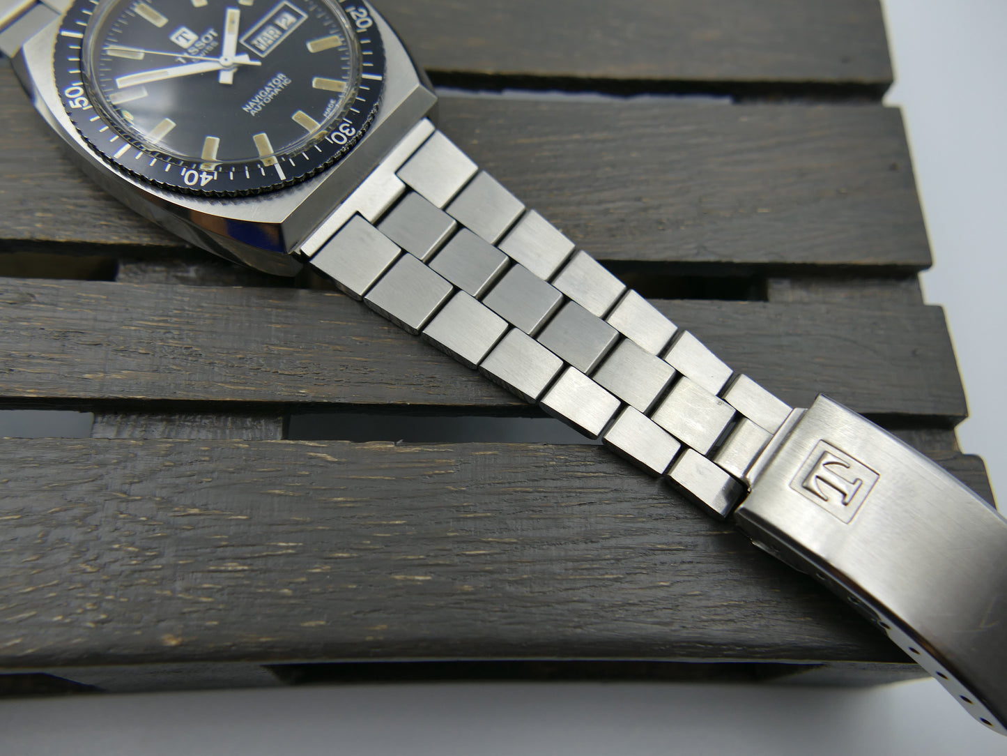 70s vintage watch mens diver Tissot Navigator ref 46916 automatic cal. 2571