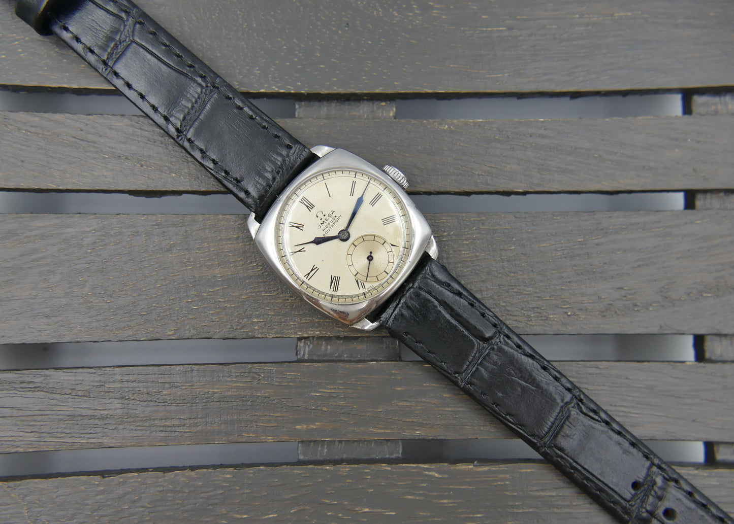 30's vintage watch mens Omega pidduck southport cushion case dennison