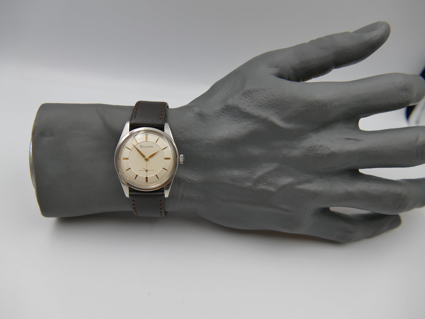 60's vintage dress watch mens Bulova flat manual wind 11 AF steel serviced