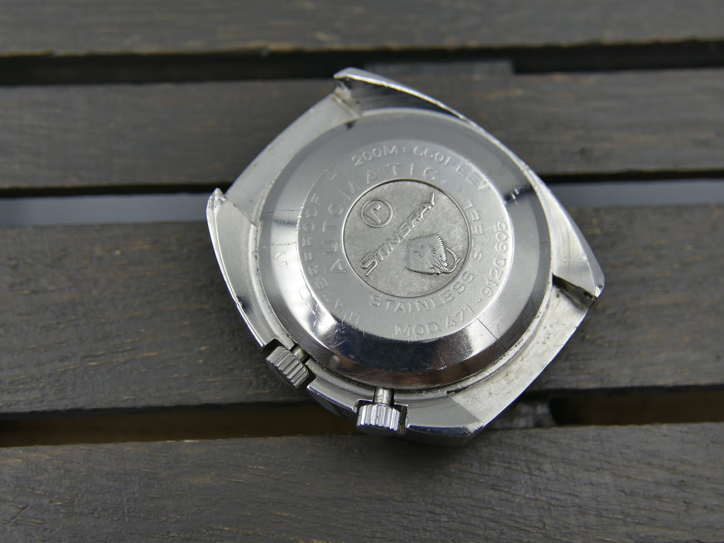 70s vintage watch mens Roamer Stingray S automatic diver 660ft Ref 471-9120.605