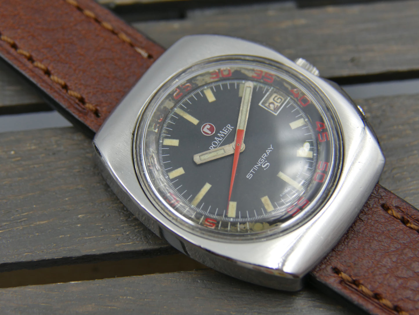 70s vintage watch mens Roamer Stingray S automatic diver 660ft Ref 471-9120.605