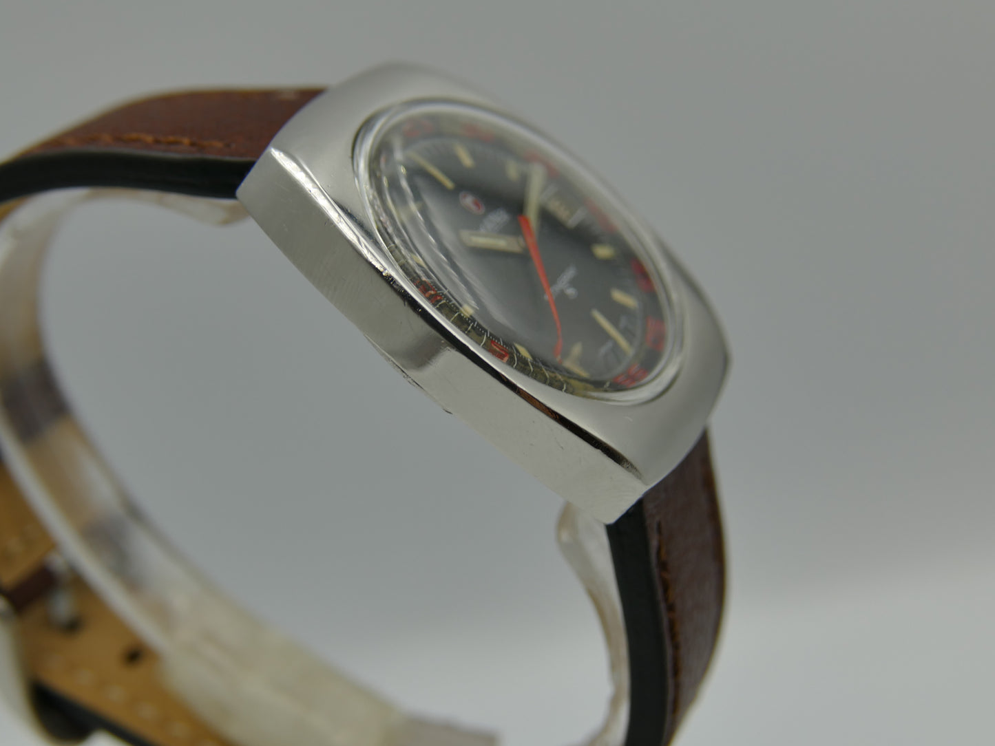 70s vintage watch mens Roamer Stingray S automatic diver 660ft Ref 471-9120.605