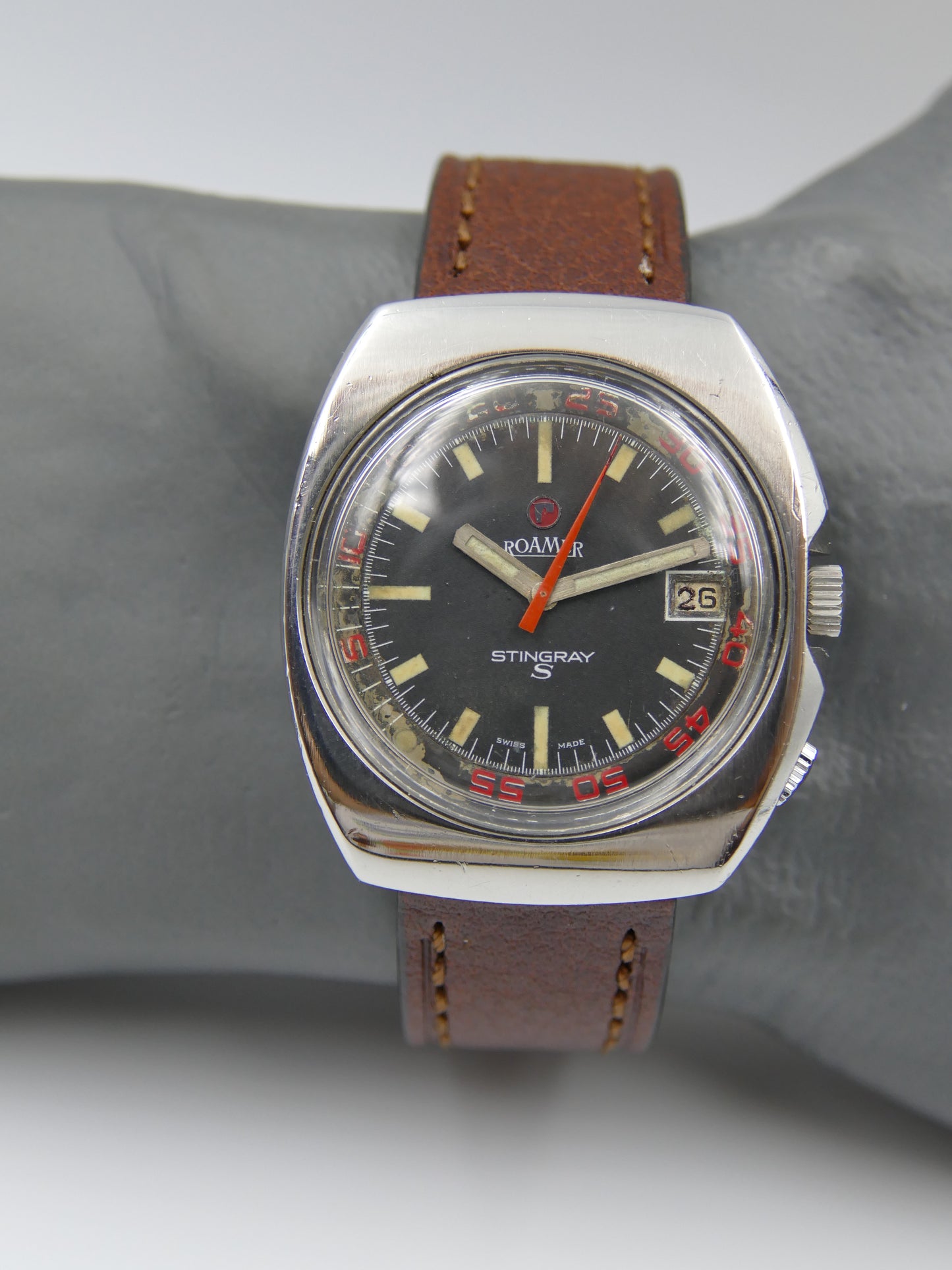 70s vintage watch mens Roamer Stingray S automatic diver 660ft Ref 471-9120.605