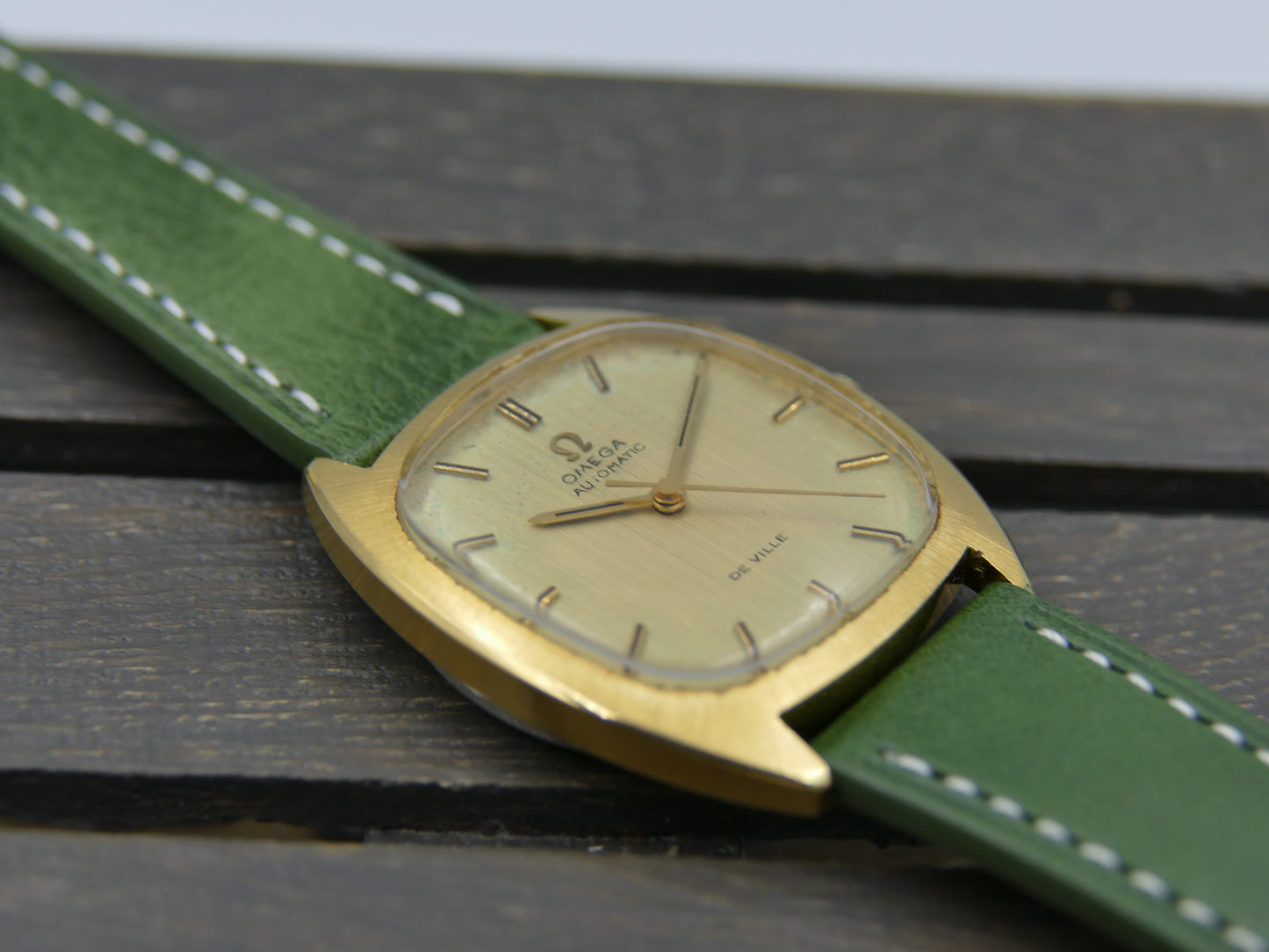 70's vintage watch mens Omega De ville ref. 161.768 / 162.767 automatic 1012