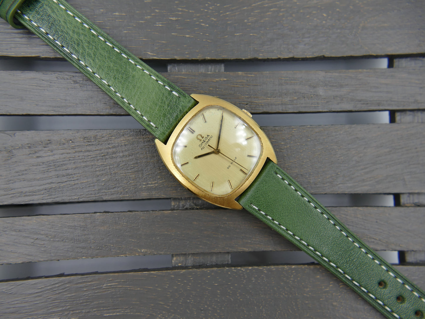 70's vintage watch mens Omega De ville ref. 161.768 / 162.767 automatic 1012