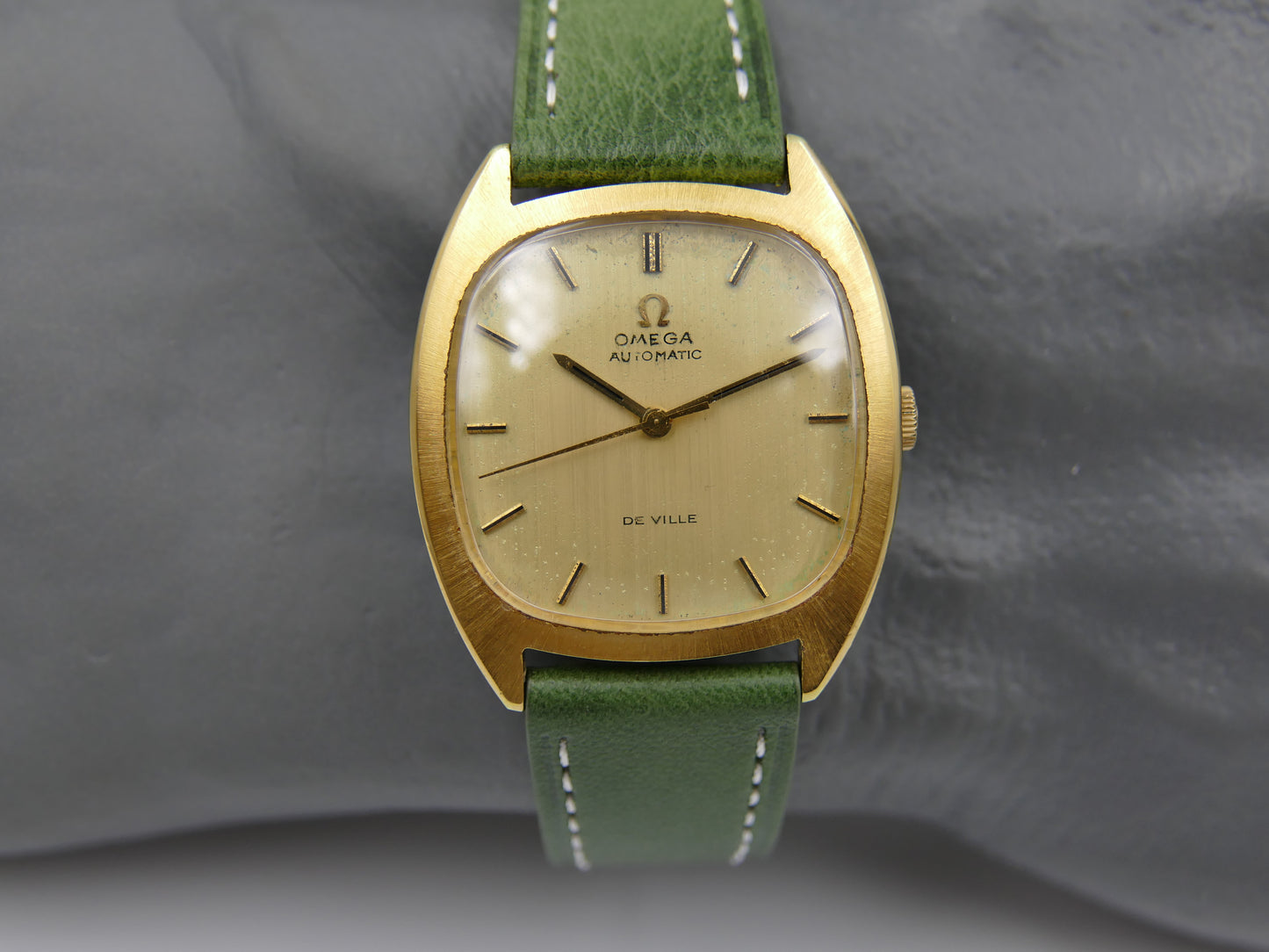 70's vintage watch mens Omega De ville ref. 161.768 / 162.767 automatic 1012