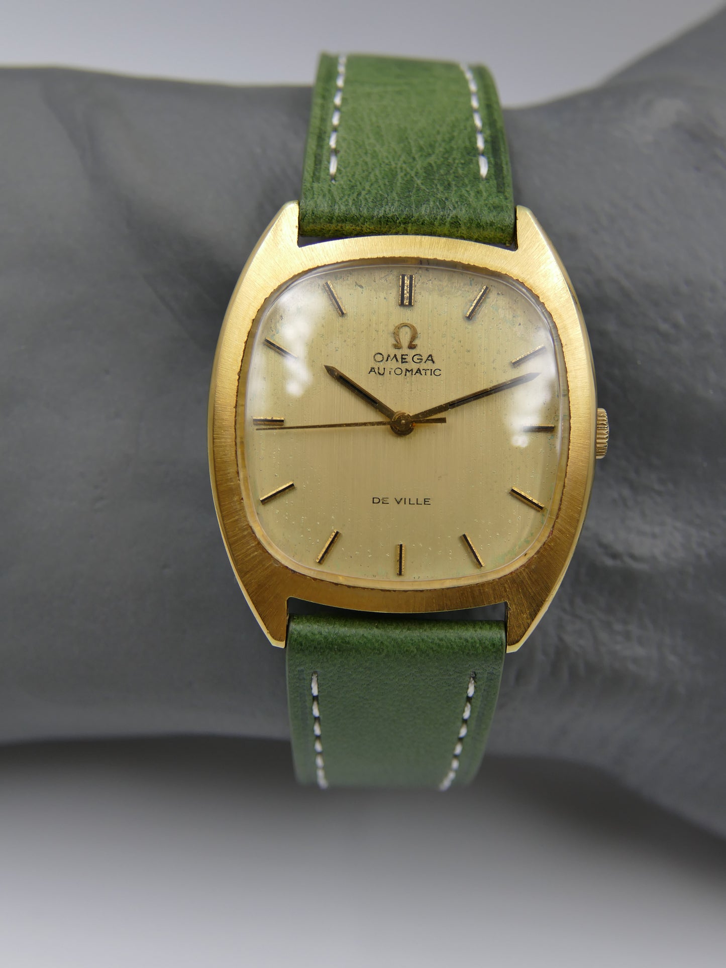 70's vintage watch mens Omega De ville ref. 161.768 / 162.767 automatic 1012