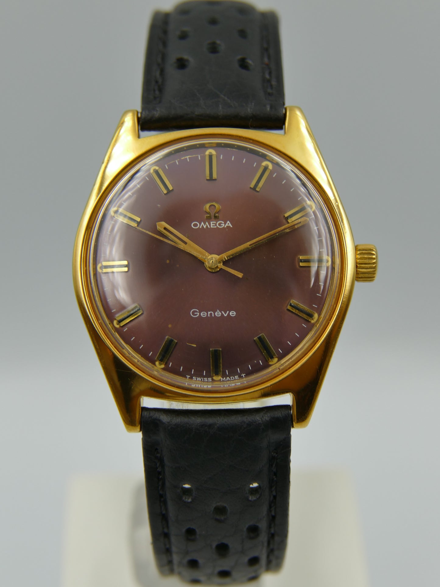 60's vintage watch mens Omega geneve manual wind cal 601 ref 135.041 purple dial