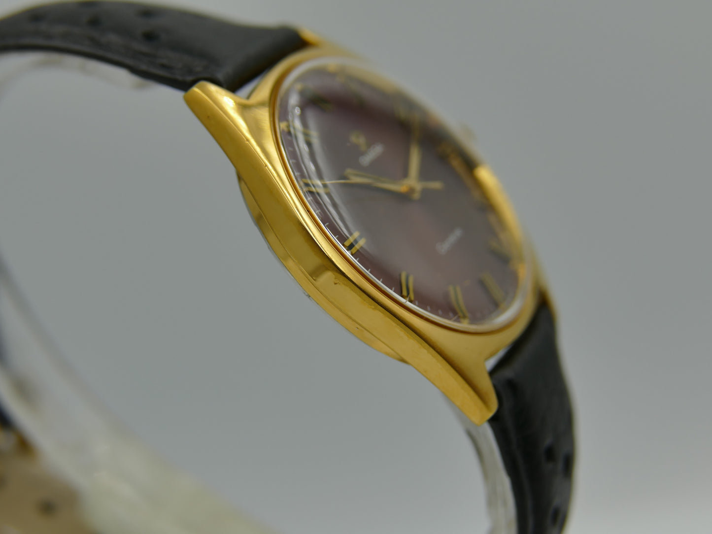 60's vintage watch mens Omega geneve manual wind cal 601 ref 135.041 purple dial