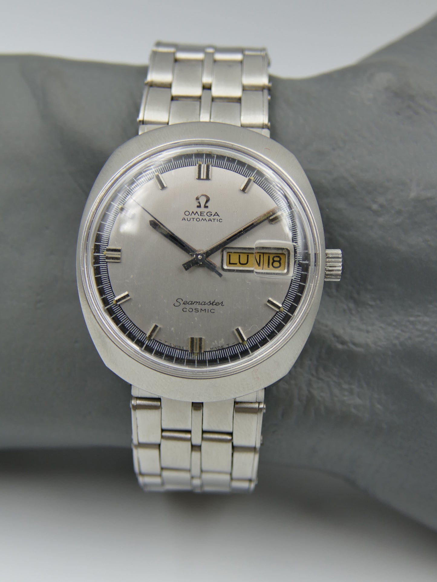 70s vintage watch mens Omega Seamaster Cosmic ref 166.035 automatic 752 serviced