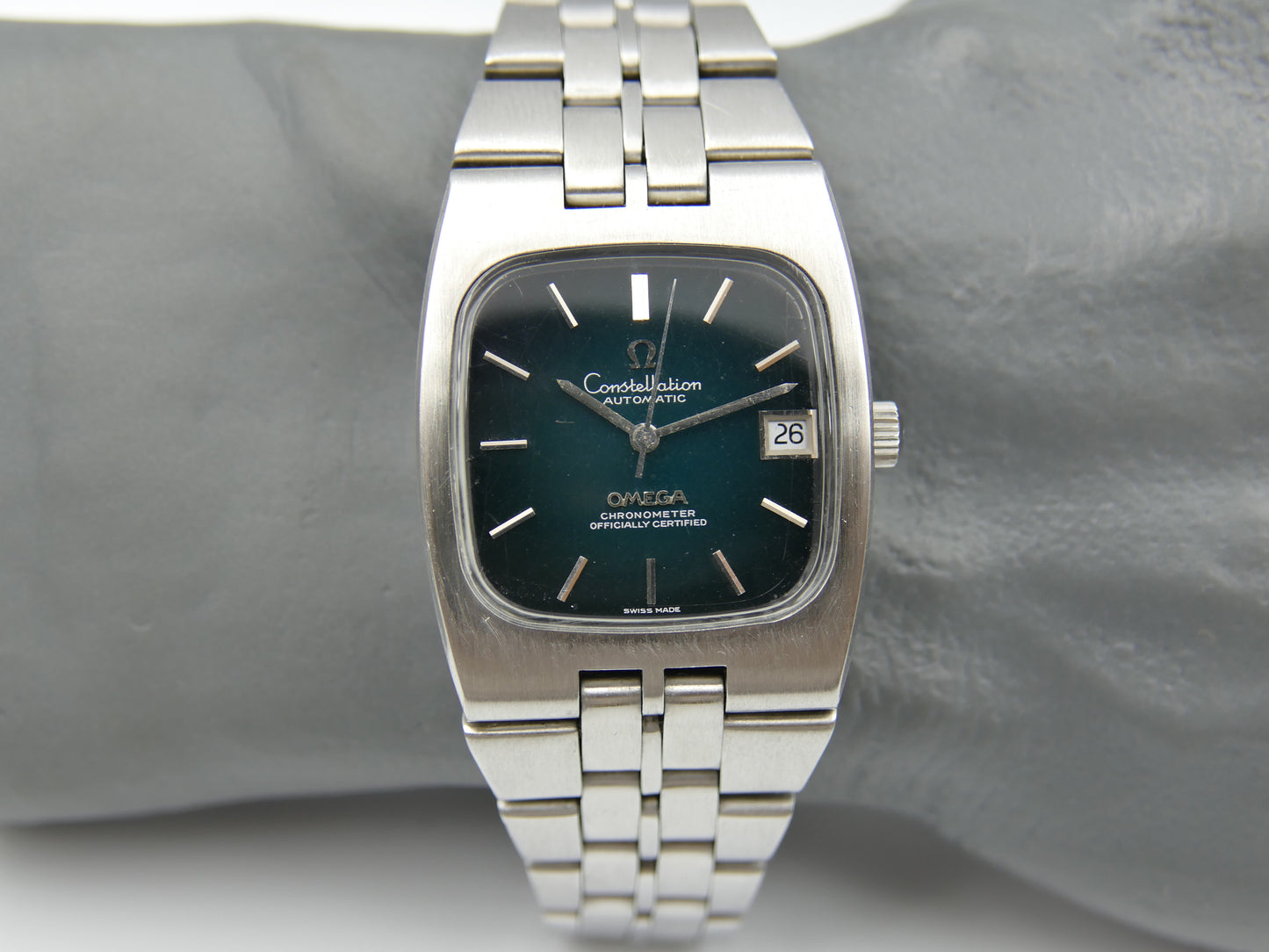 70's vintage watch mens Omega Constellation Chronometer ref. 168.047 green dial
