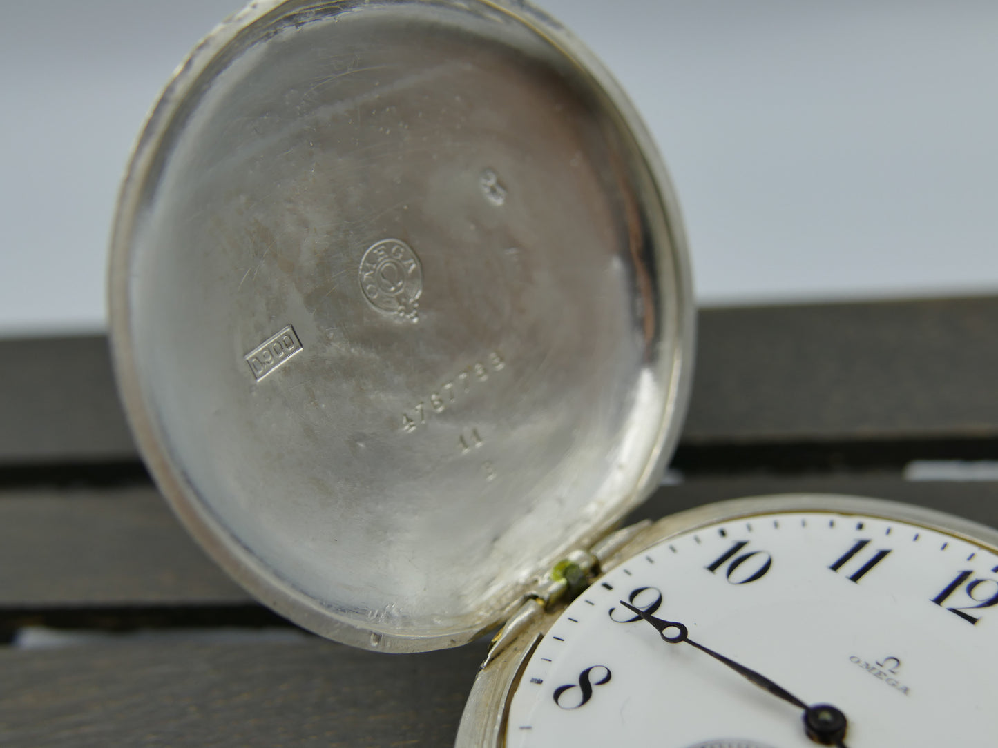 1908 vintage pocket gousset watch solid silver 0.900 savonnette Omega 17’’’