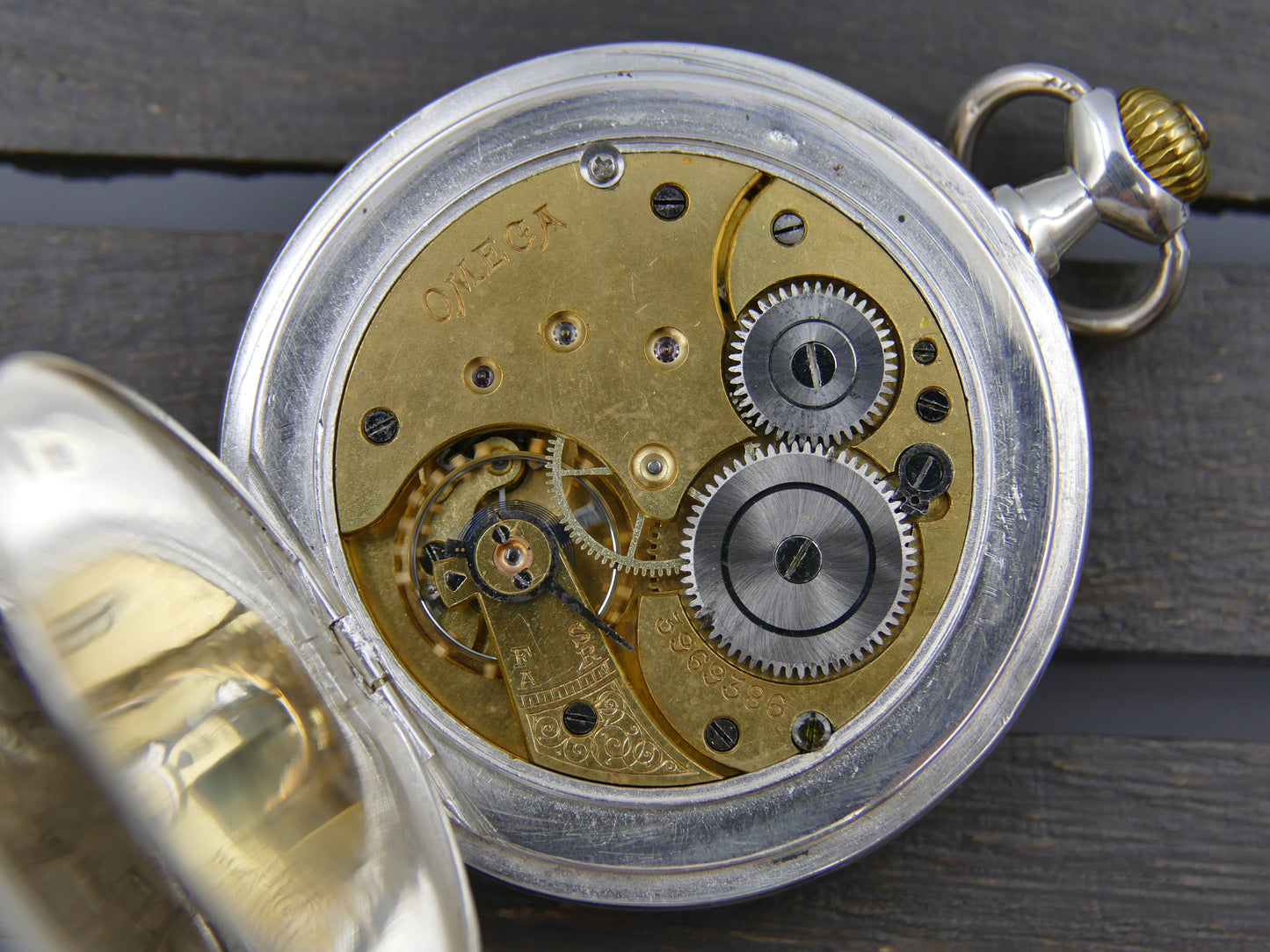 1908 vintage pocket gousset watch solid silver 0.900 savonnette Omega 17’’’