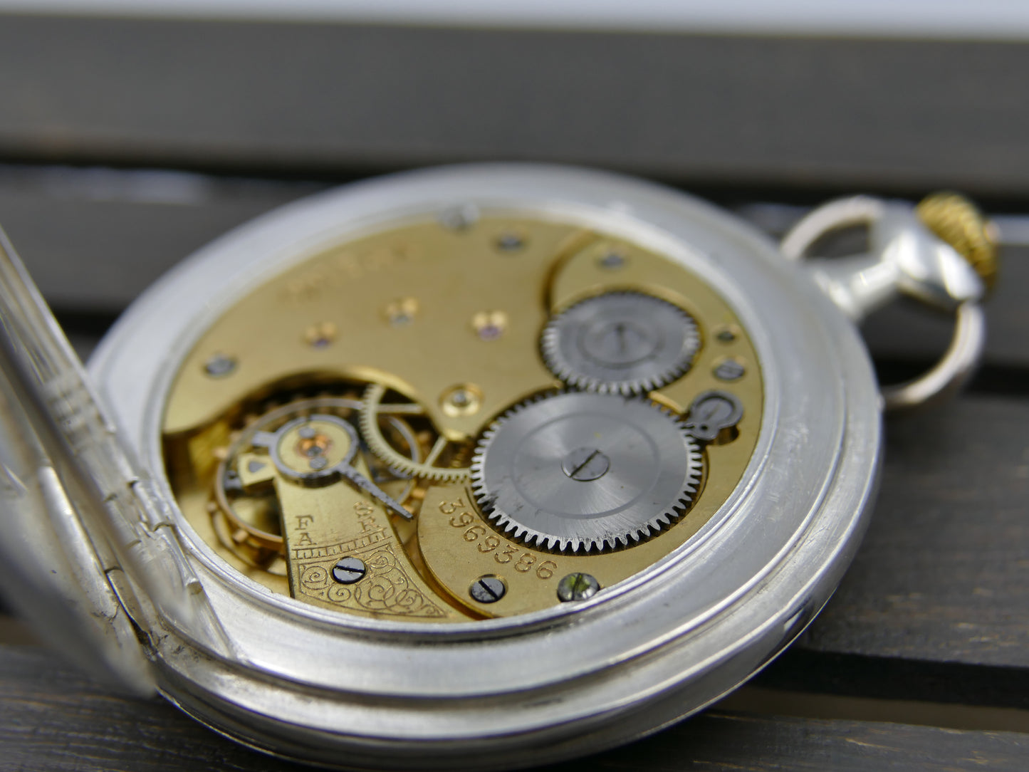 1908 vintage pocket gousset watch solid silver 0.900 savonnette Omega 17’’’