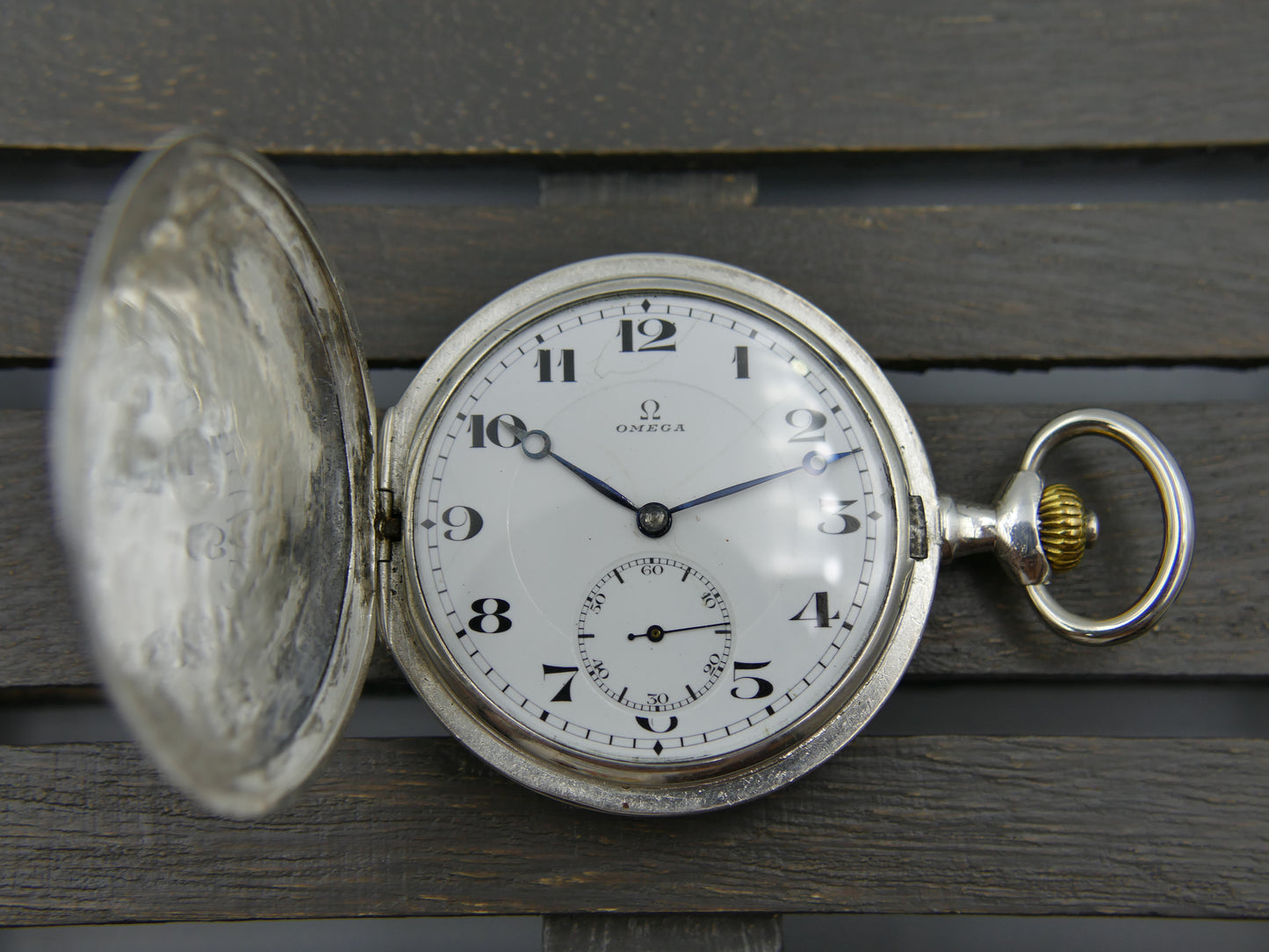 1912 vintage pocket gousset watch solid silver 0.900 savonnette Omega 18’’’