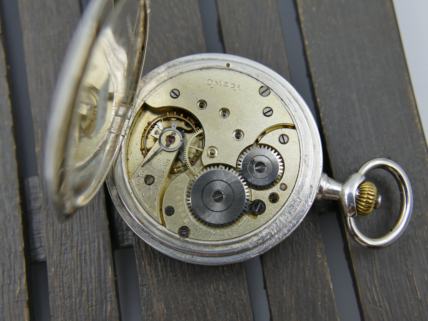 1912 vintage pocket gousset watch solid silver 0.900 savonnette Omega 18’’’
