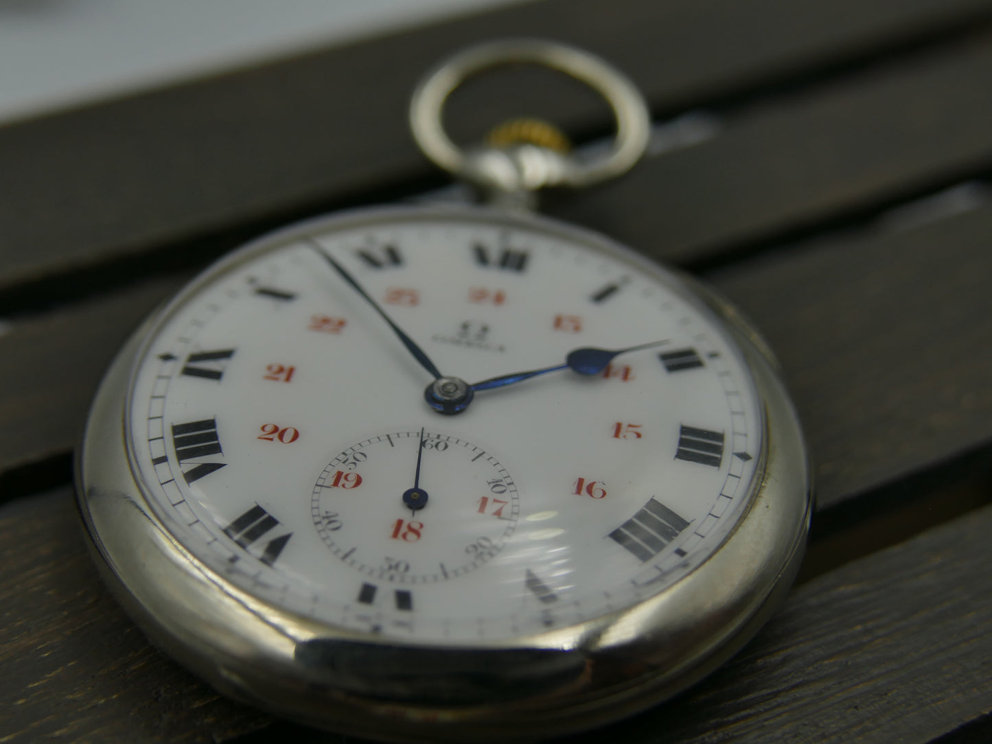 1910 vintage pocket gousset watch Omega 18’’’ serviced