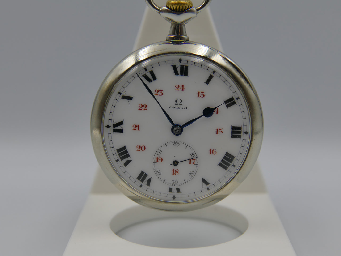 1910 vintage pocket gousset watch Omega 18’’’ serviced