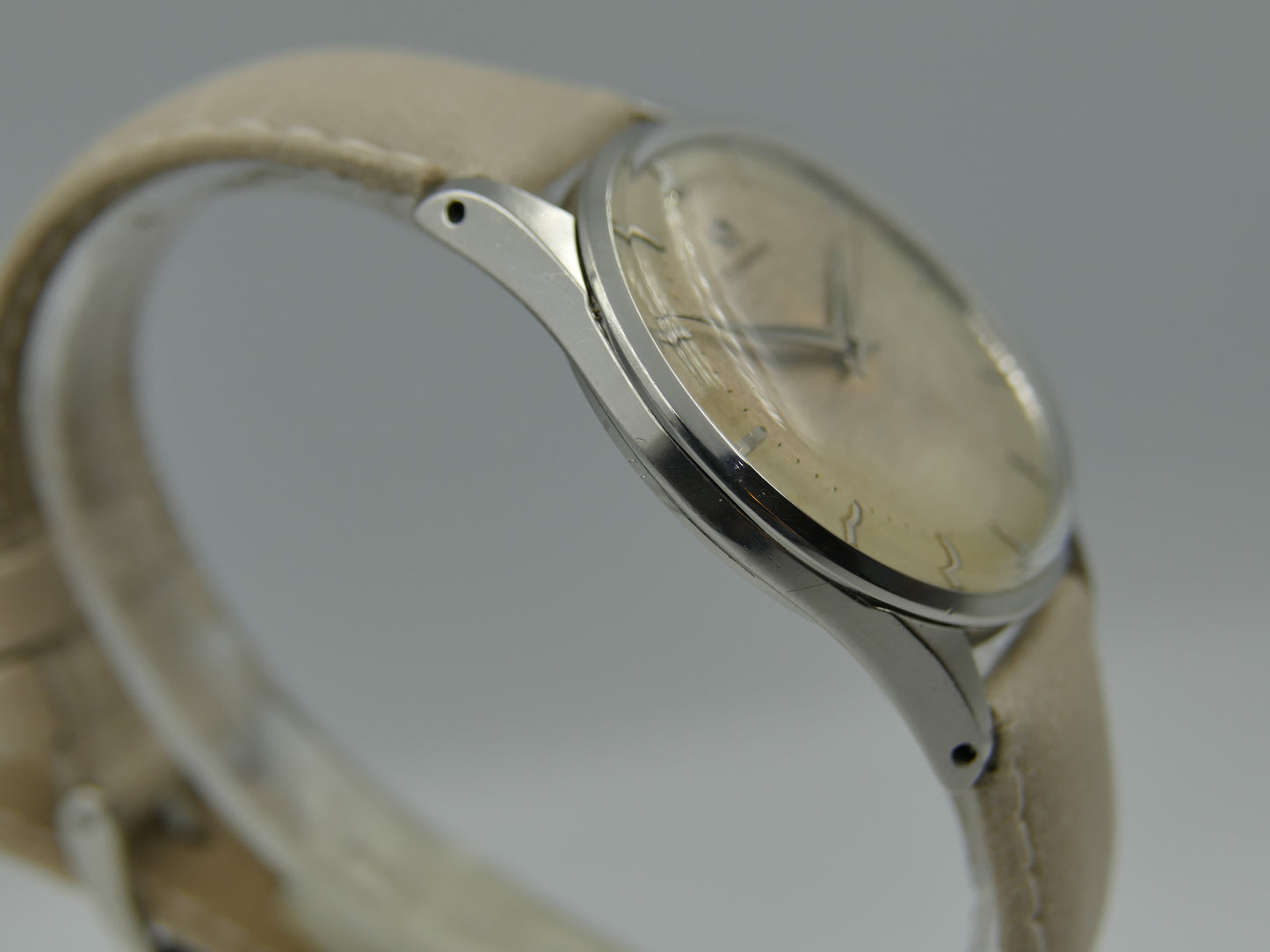 50s vintage watch mens Omega ref 2810 -4sc hand wind 283 two tone