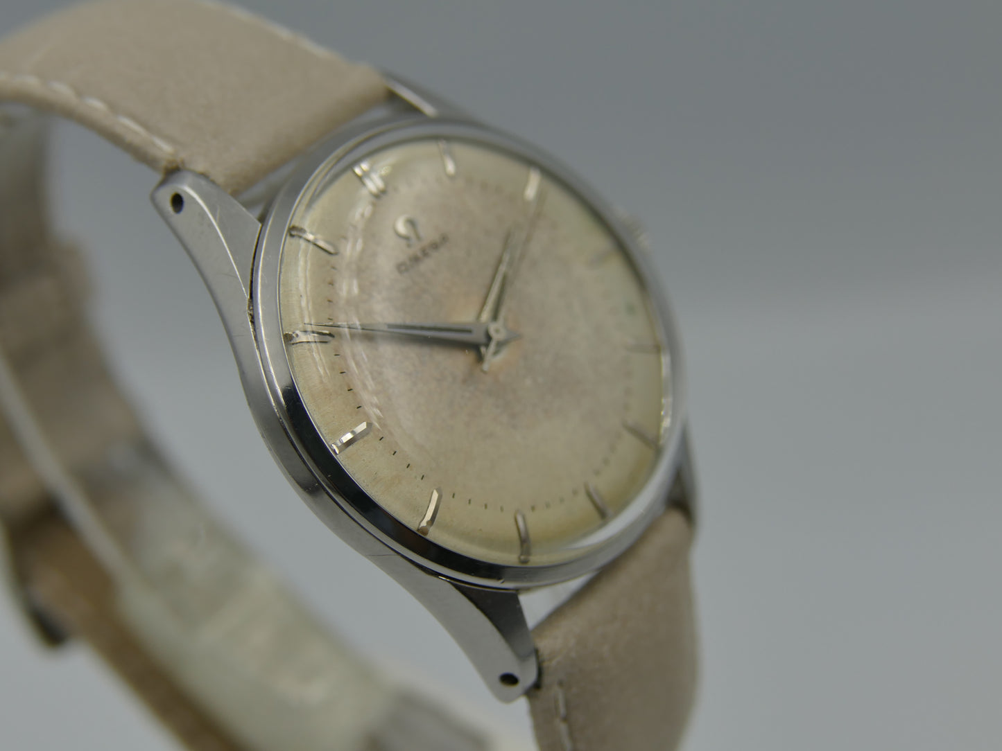 50s vintage watch mens Omega ref 2810 -4sc hand wind 283 two tone
