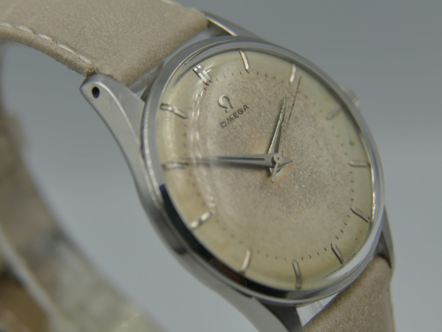 50s vintage watch mens Omega ref 2810 -4sc hand wind 283 two tone