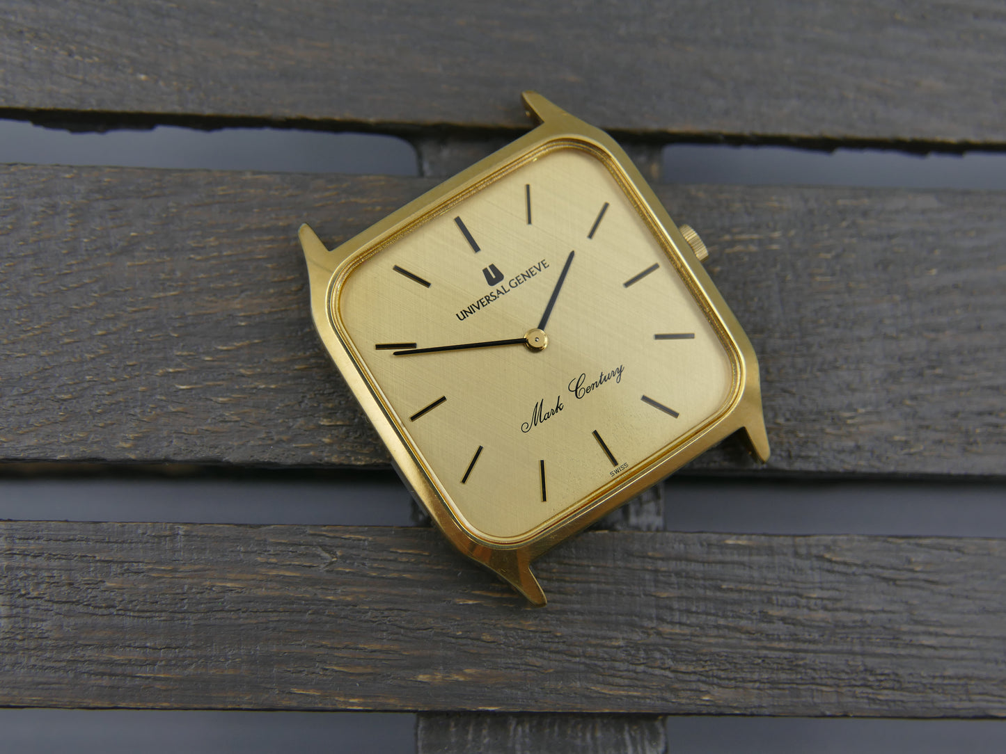 80s vintage watch mens Universal Geneve Mark Century ref. 226674 quartz w/box