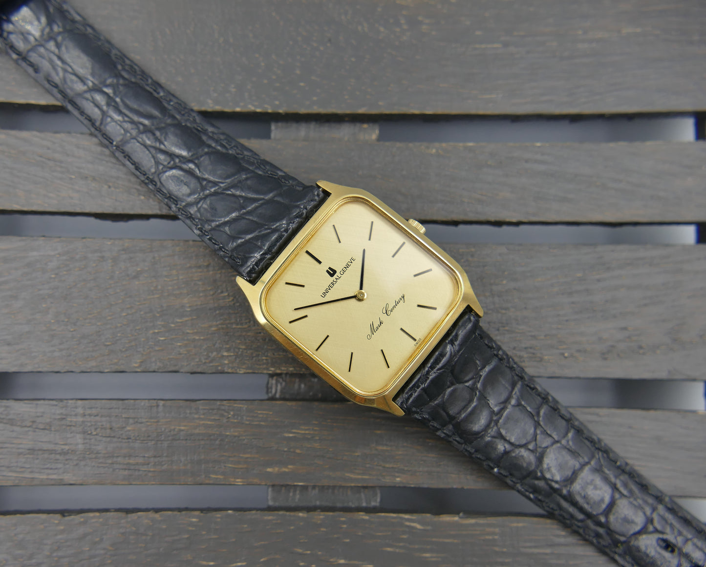 80s vintage watch mens Universal Geneve Mark Century ref. 226674 quartz w/box