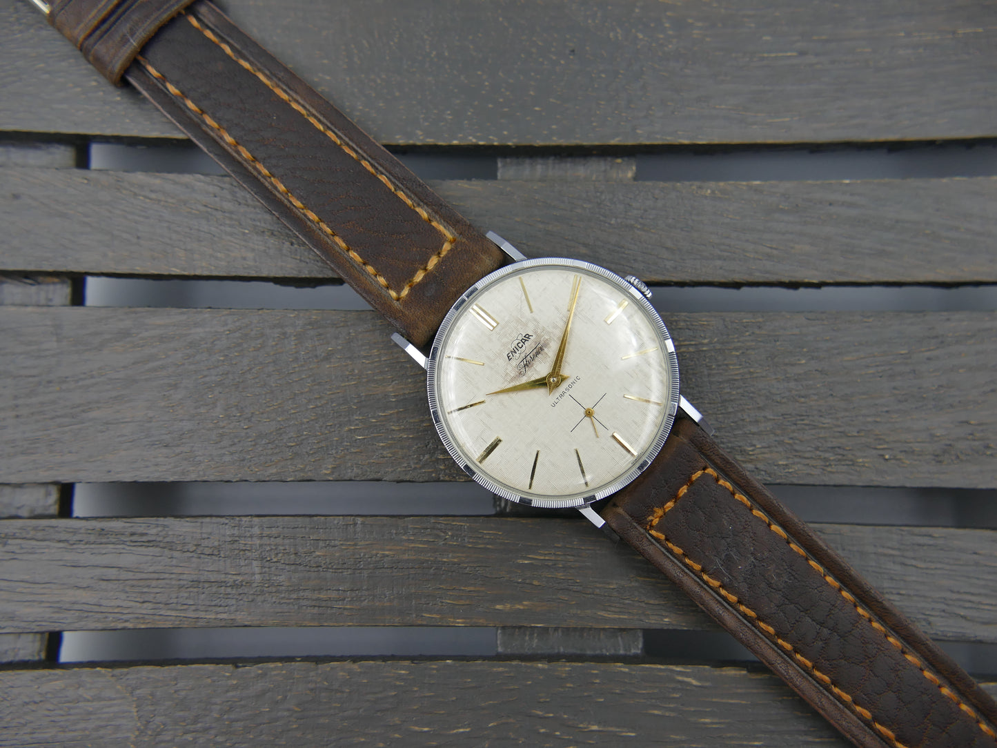 60's vintage watch mens Enicar Florence Ultrasonic cal. AR 1012 B linen dial N.O.S