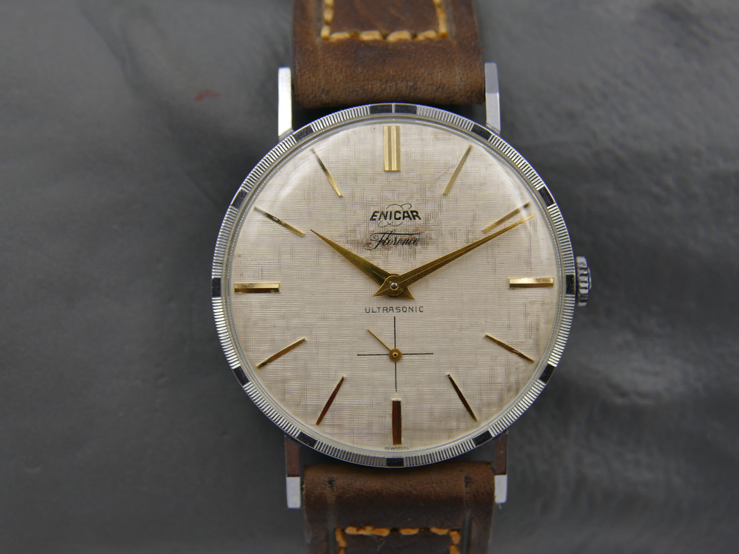 60's vintage watch mens Enicar Florence Ultrasonic cal. AR 1012 B linen dial N.O.S