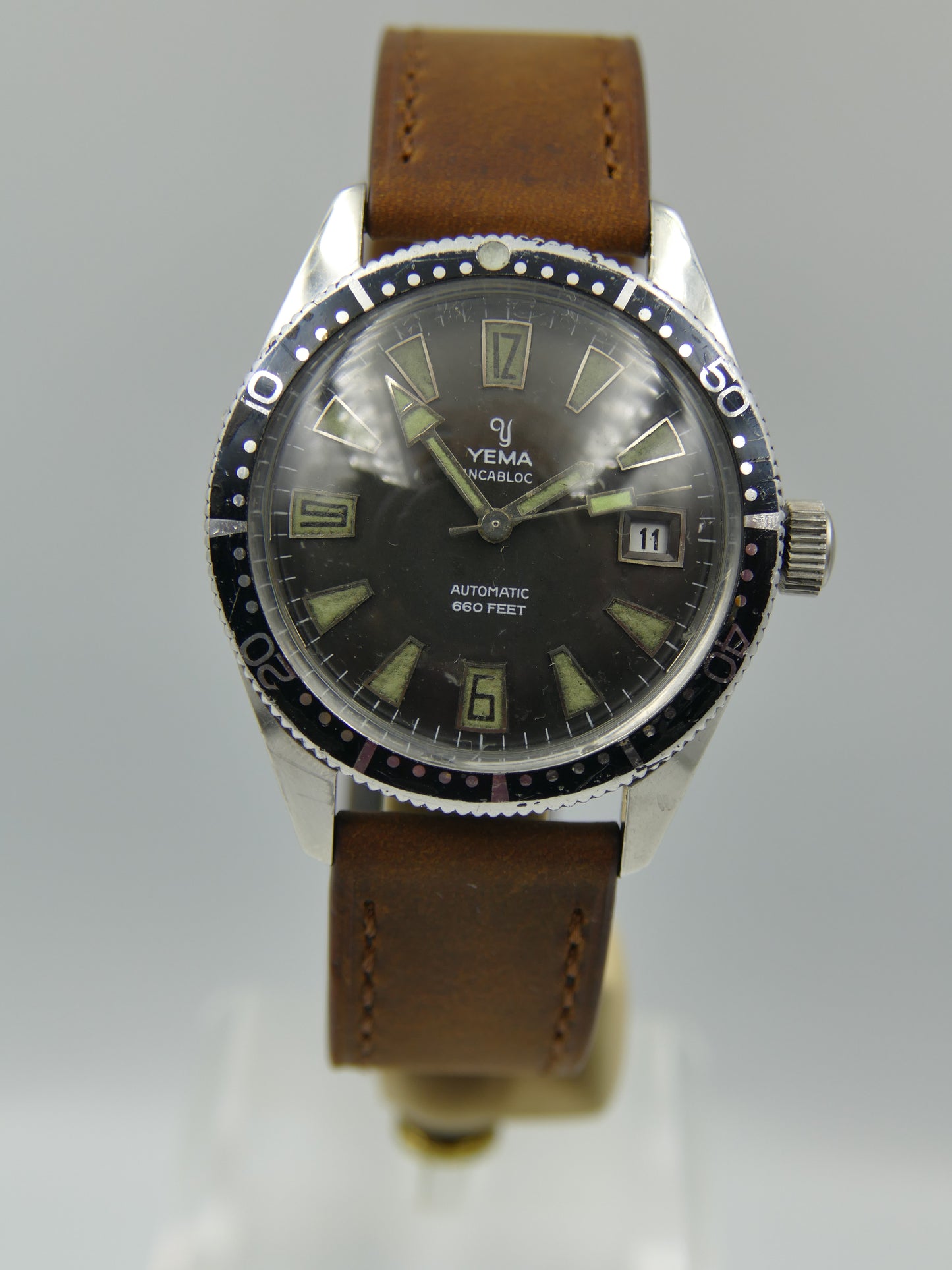 60's vintage watch mens Yema 660 feet SKIN DIVER ref 8755 Steel Pre superman 37mm