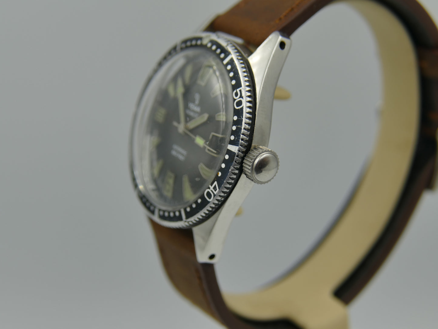 60's vintage watch mens Yema 660 feet SKIN DIVER ref 8755 Steel Pre superman 37mm
