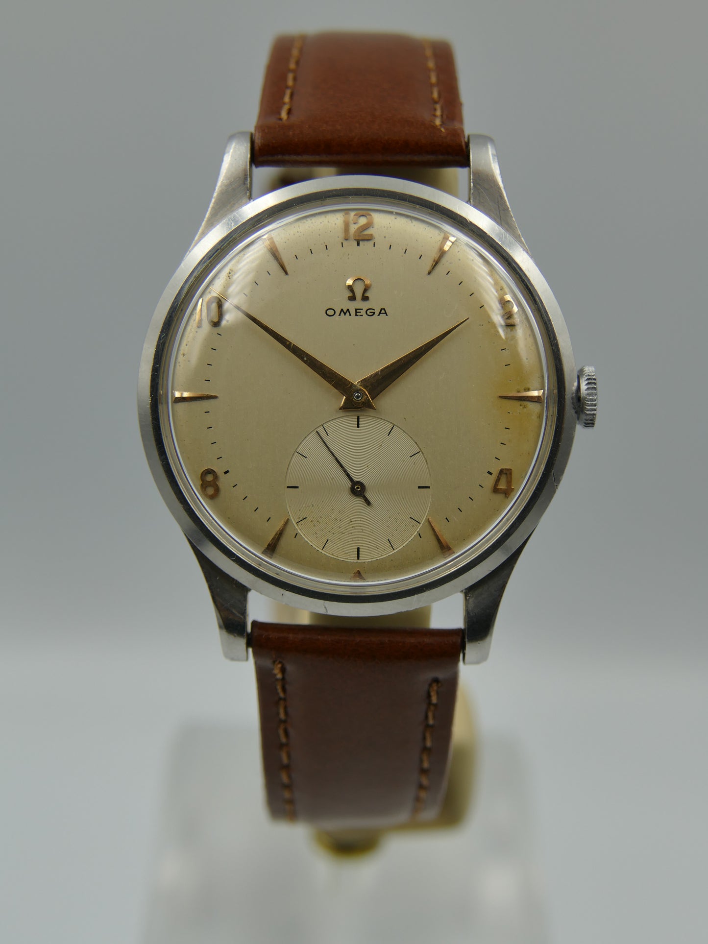 50s vintage watch mens Omega jumbo calatrava ref 2609 12 hand wind 266 37mm