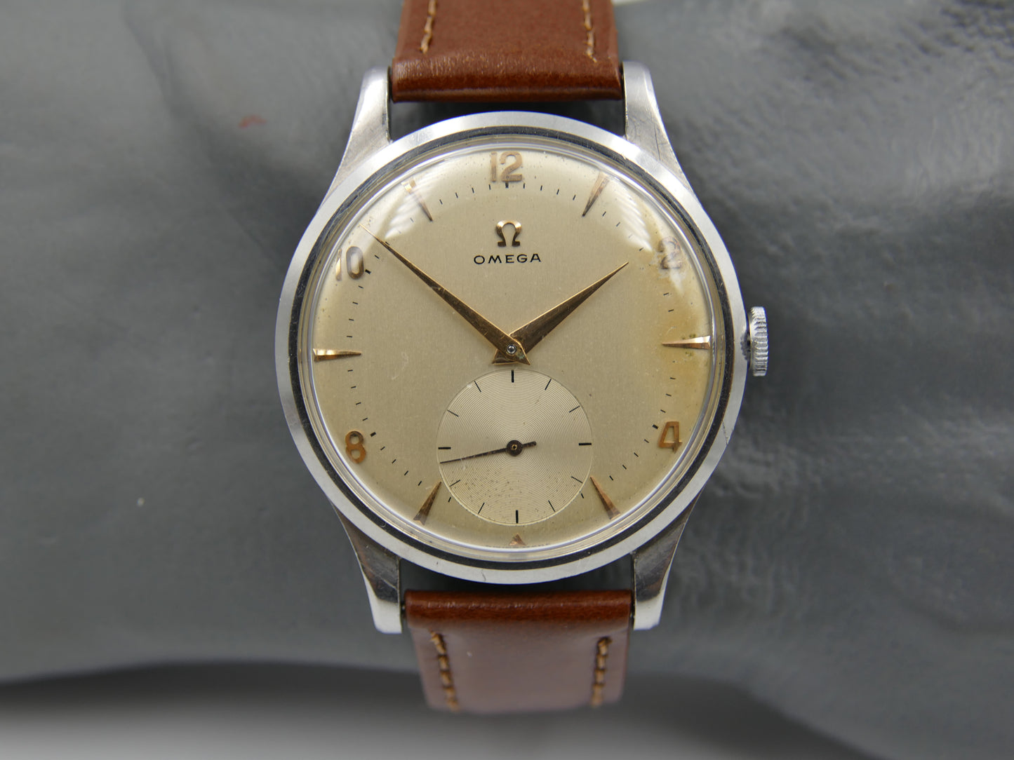 50s vintage watch mens Omega jumbo calatrava ref 2609 12 hand wind 266 37mm