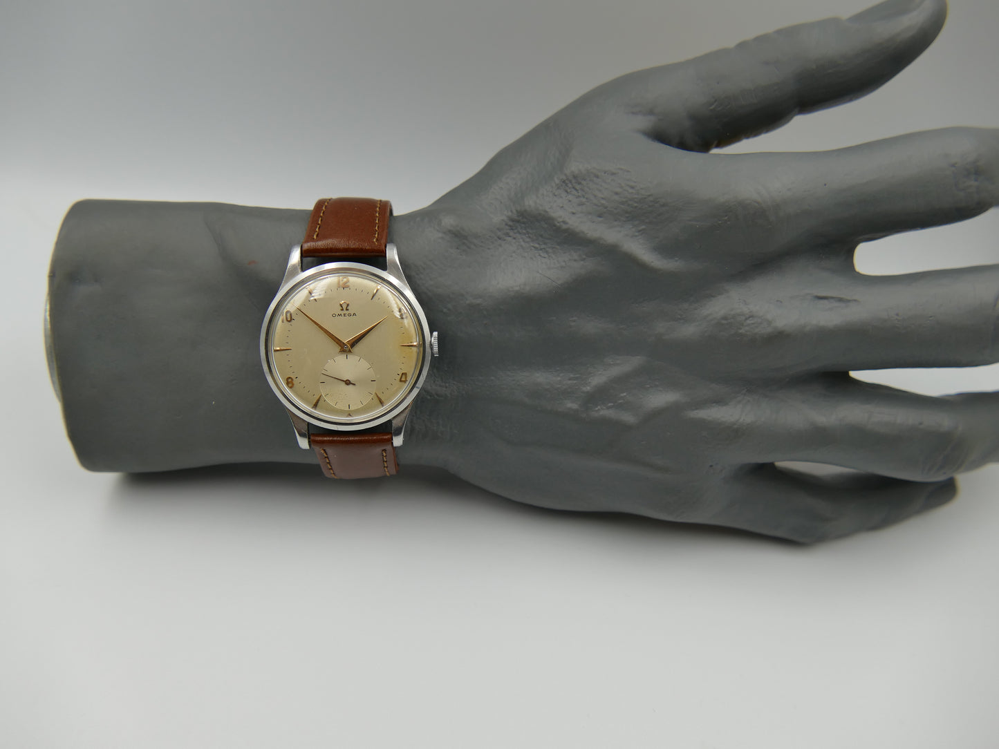 50s vintage watch mens Omega jumbo calatrava ref 2609 12 hand wind 266 37mm