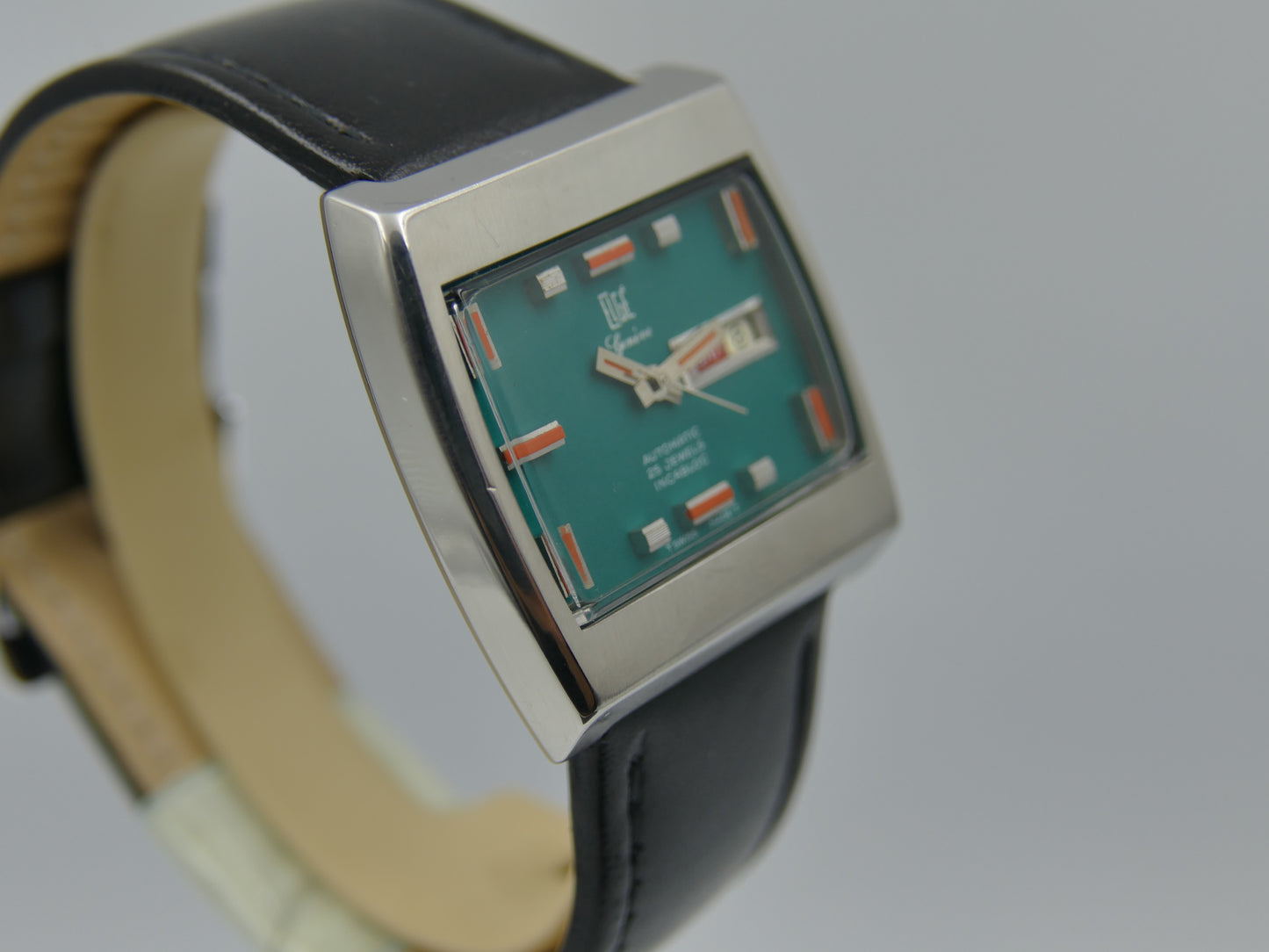 70s vintage watch mens swiss compressor Elgé geneve automatic 25 jewels green dial serviced