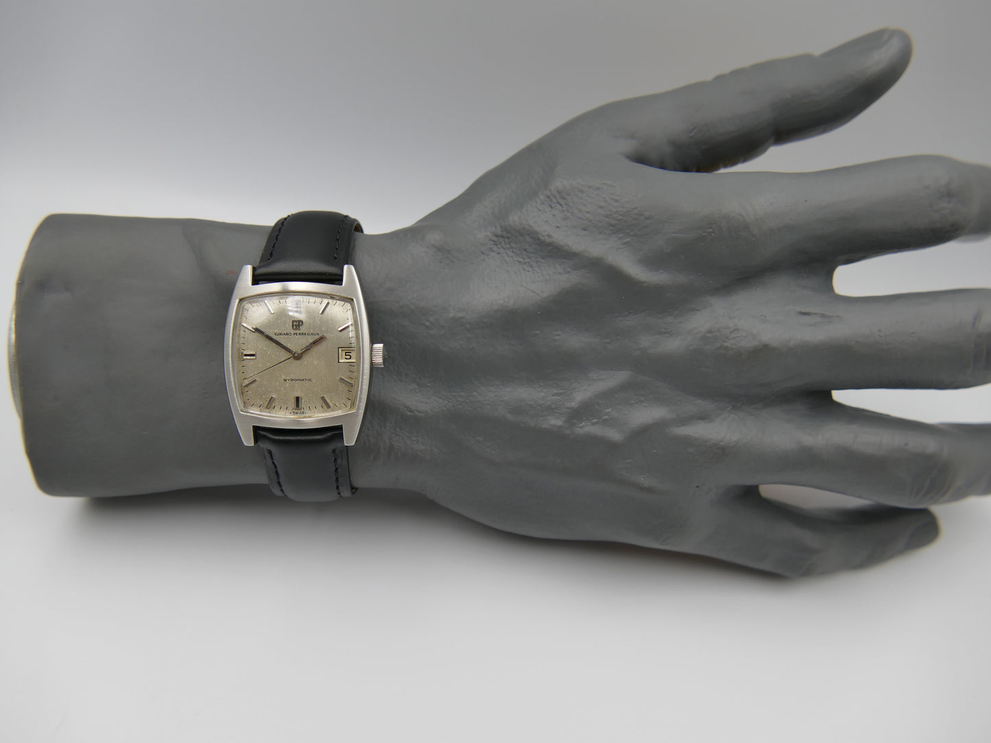 60s vintage watch mens Girard perregaux Gyromatic tonneau steel serviced