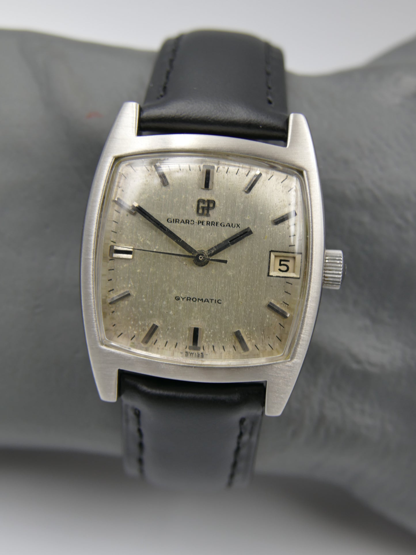 60s vintage watch mens Girard perregaux Gyromatic tonneau steel serviced