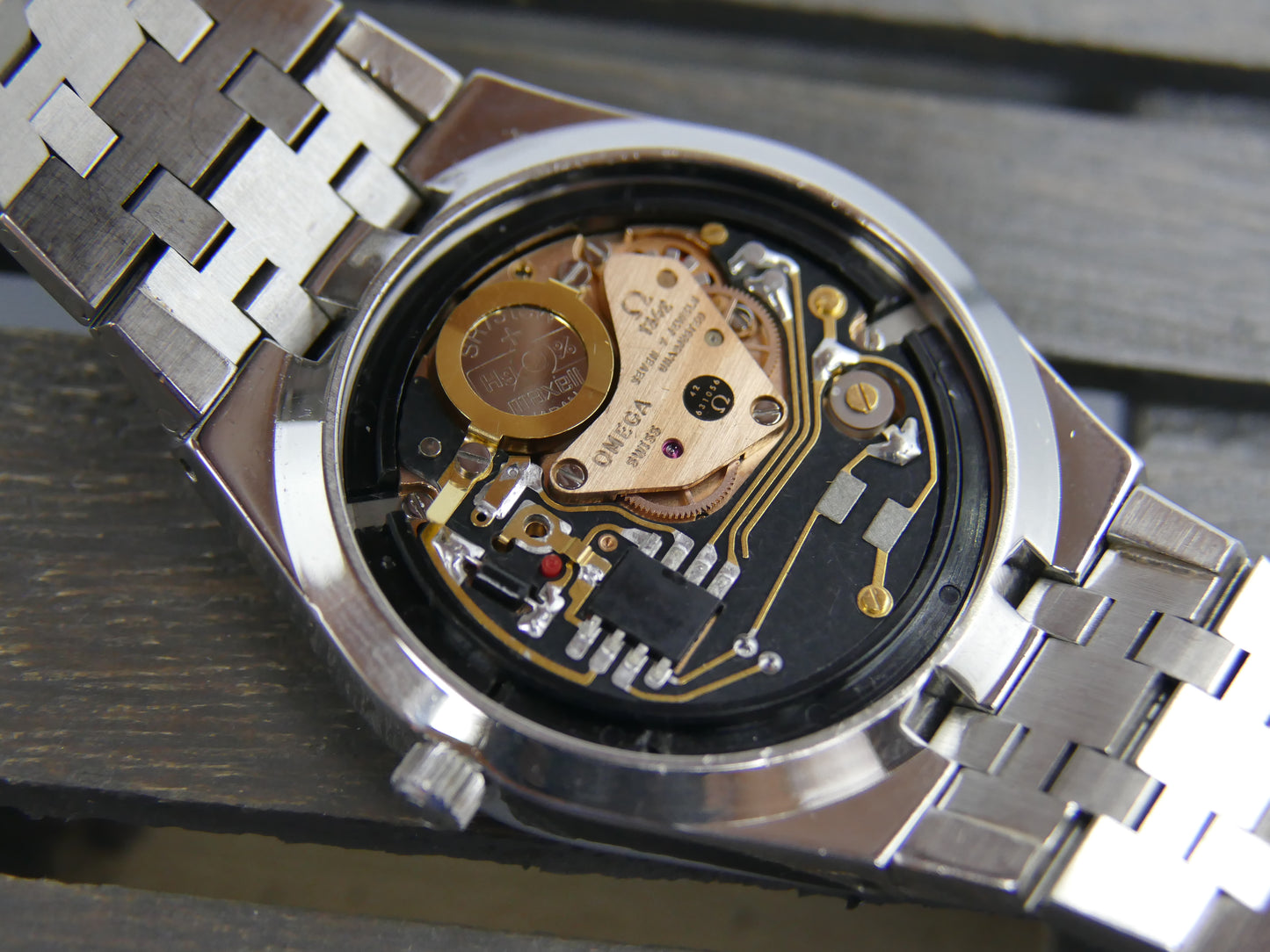 70s vintage watch mens Omega Seamaster quartz cal. 1342 ref. 196.0134 / 396.0873 royal oak