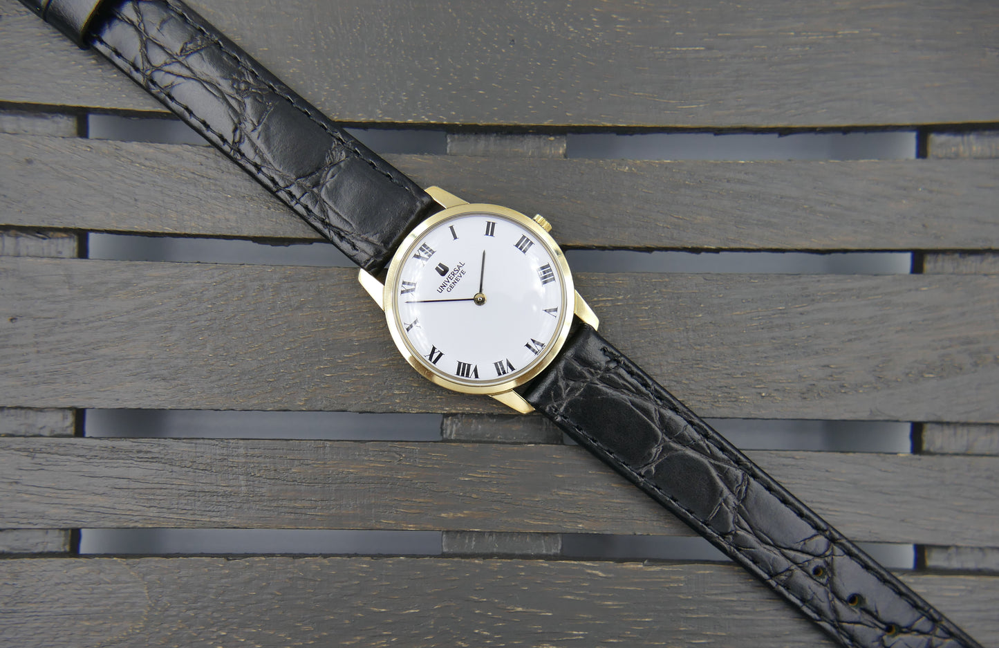 Universal Geneve ref. 542 101 ultra slim hand wind cal. 1-42 serviced vintage 60s