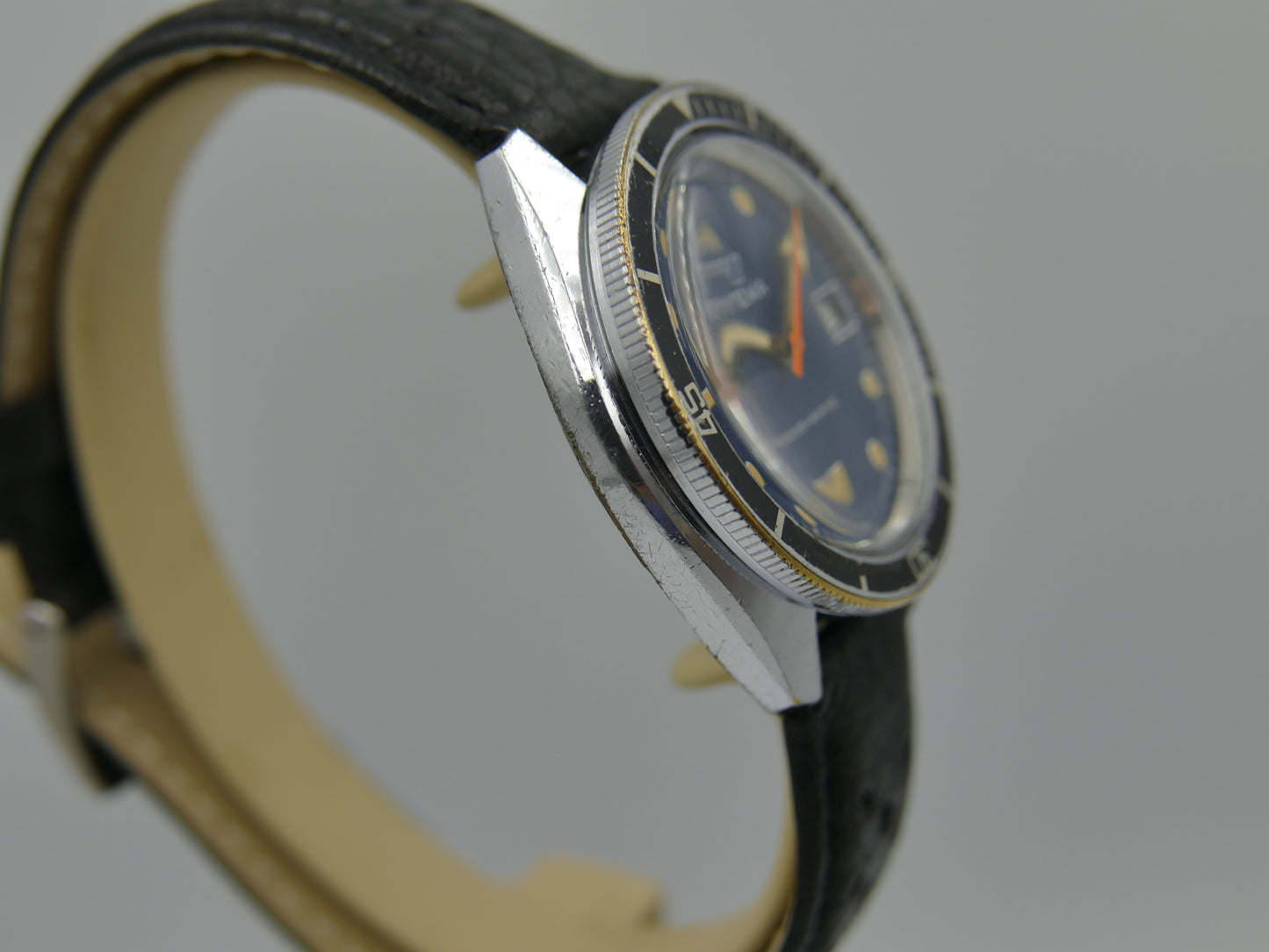 60s vintage watch mens YEMA SOUS-MARINE Diver blue dial