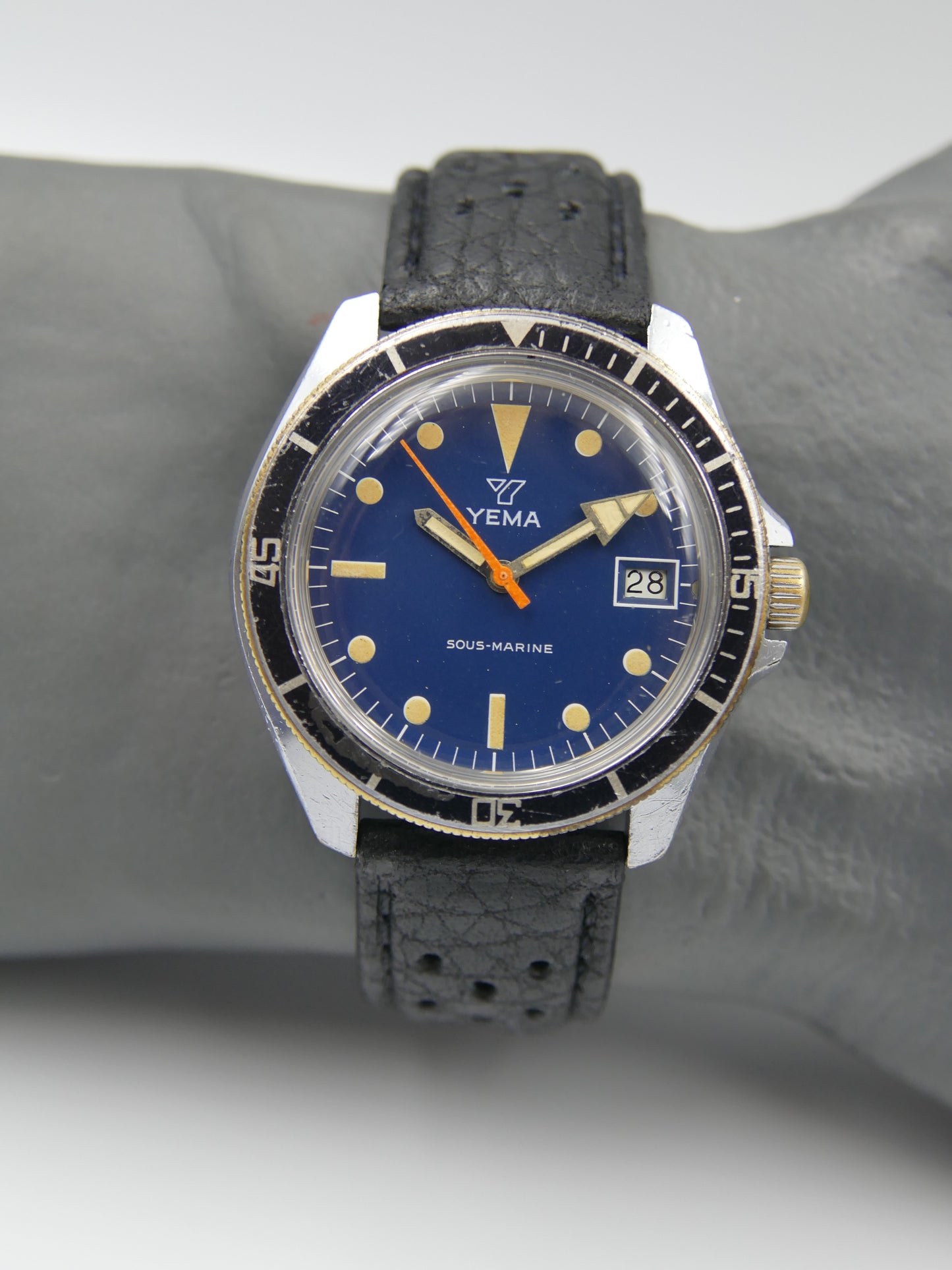 60s vintage watch mens YEMA SOUS-MARINE Diver blue dial