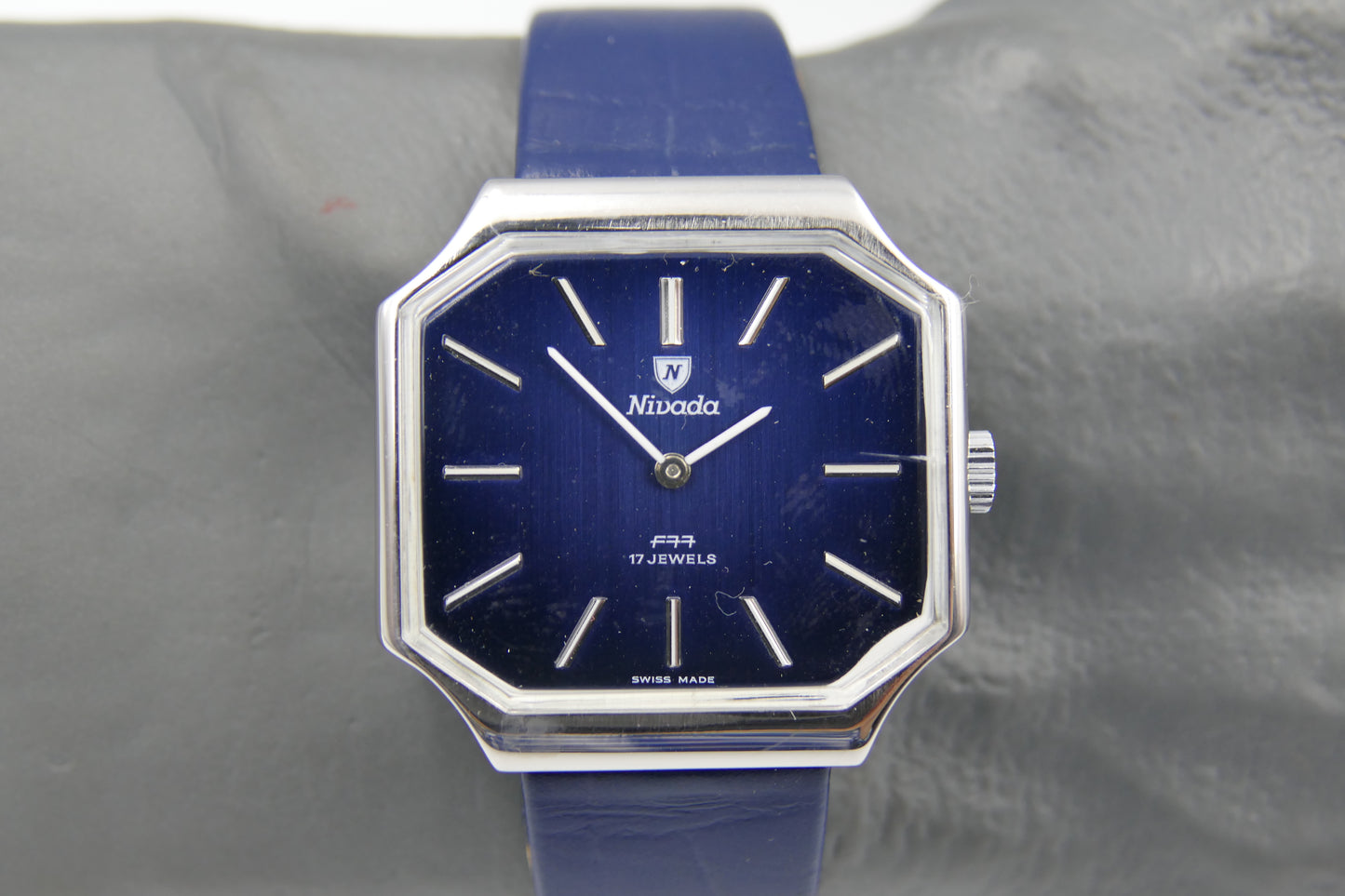 70’s vintage watch mens NIVADA F77 manual wind FE blue serviced