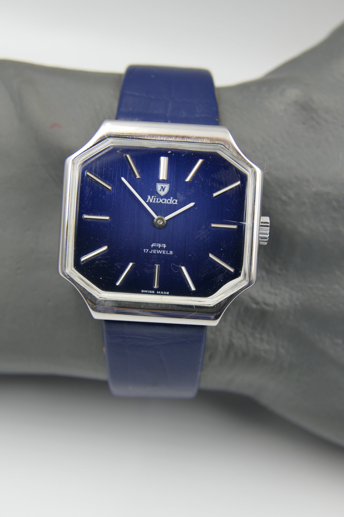 70’s vintage watch mens NIVADA F77 manual wind FE blue serviced