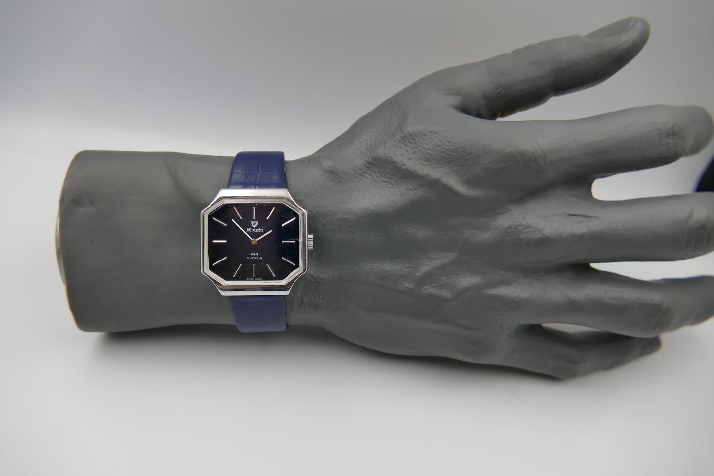 70’s vintage watch mens NIVADA F77 manual wind FE blue serviced
