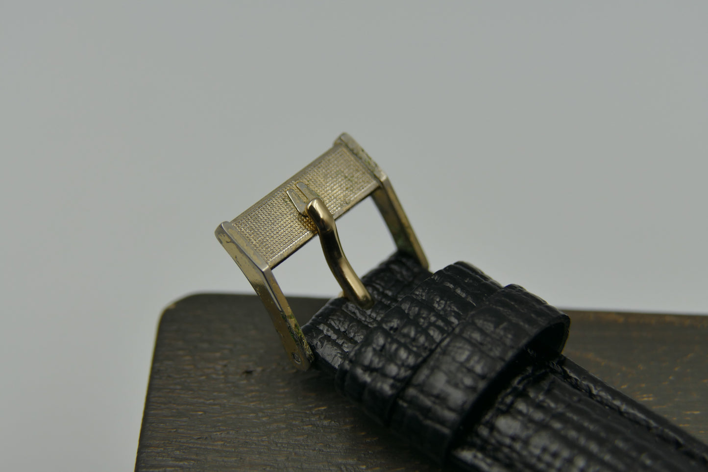 70s vintage watch mens Universal Geneve ref. 542222 manual wind 2-42 fancy lugs serviced